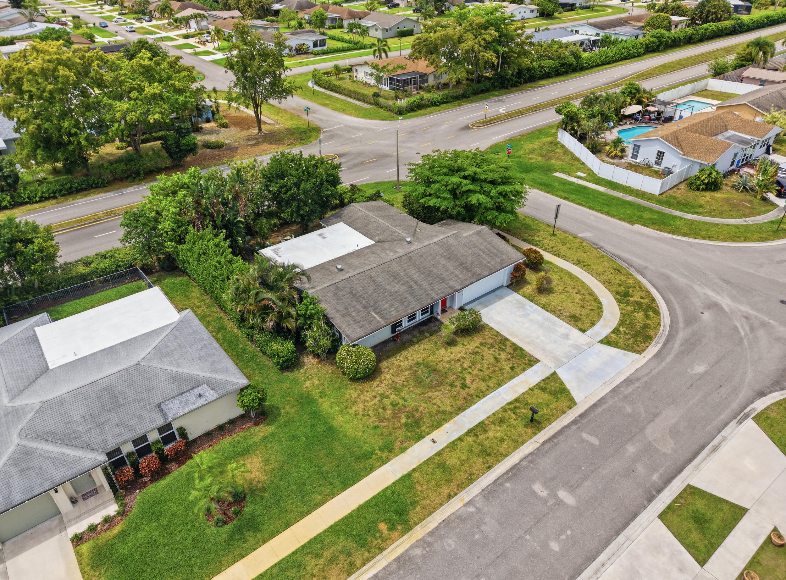 COCO WOOD LAKES SEC 1 - Residential Lease