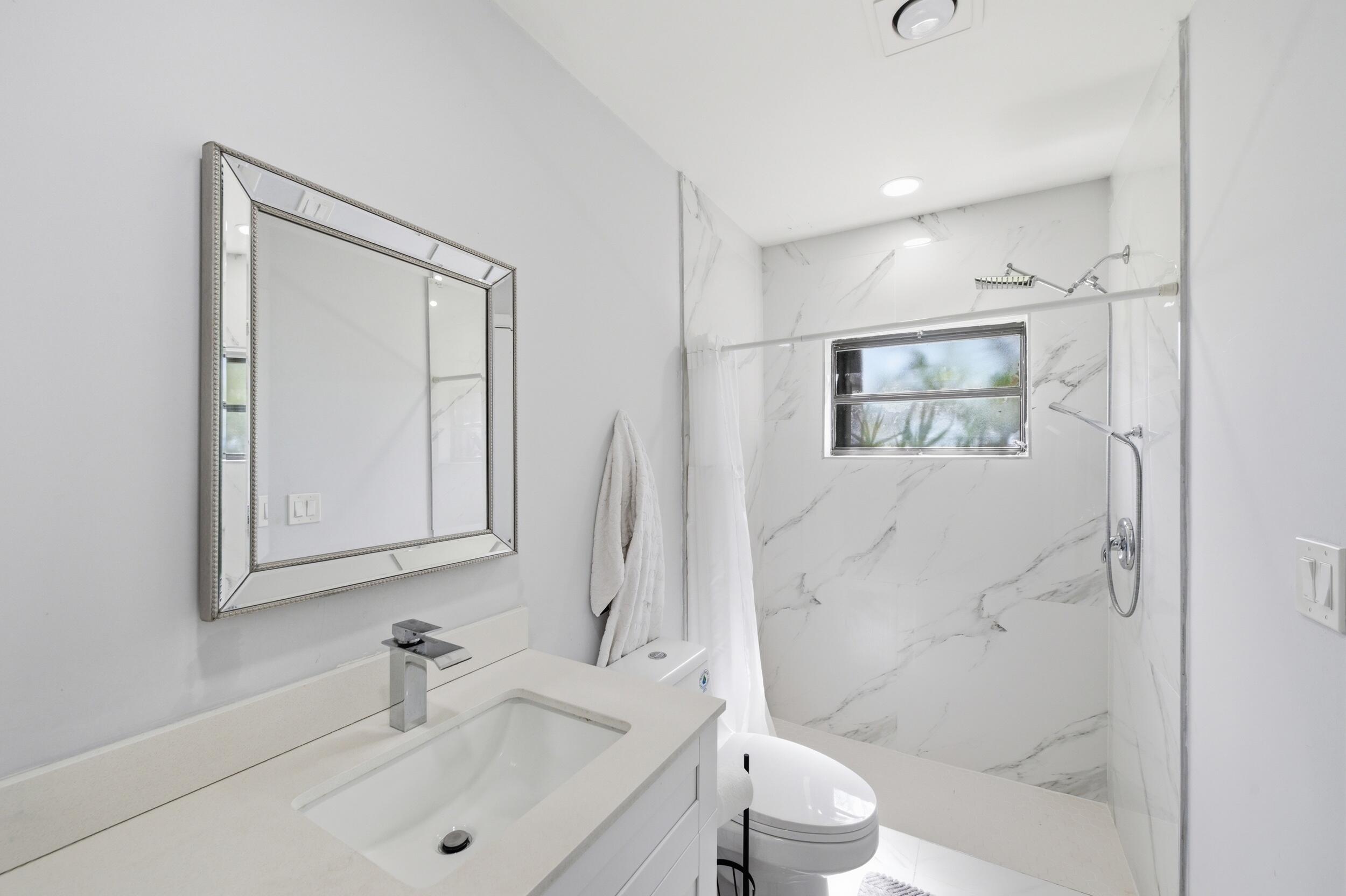 COCO WOOD LAKES SEC 1 - Residential Lease