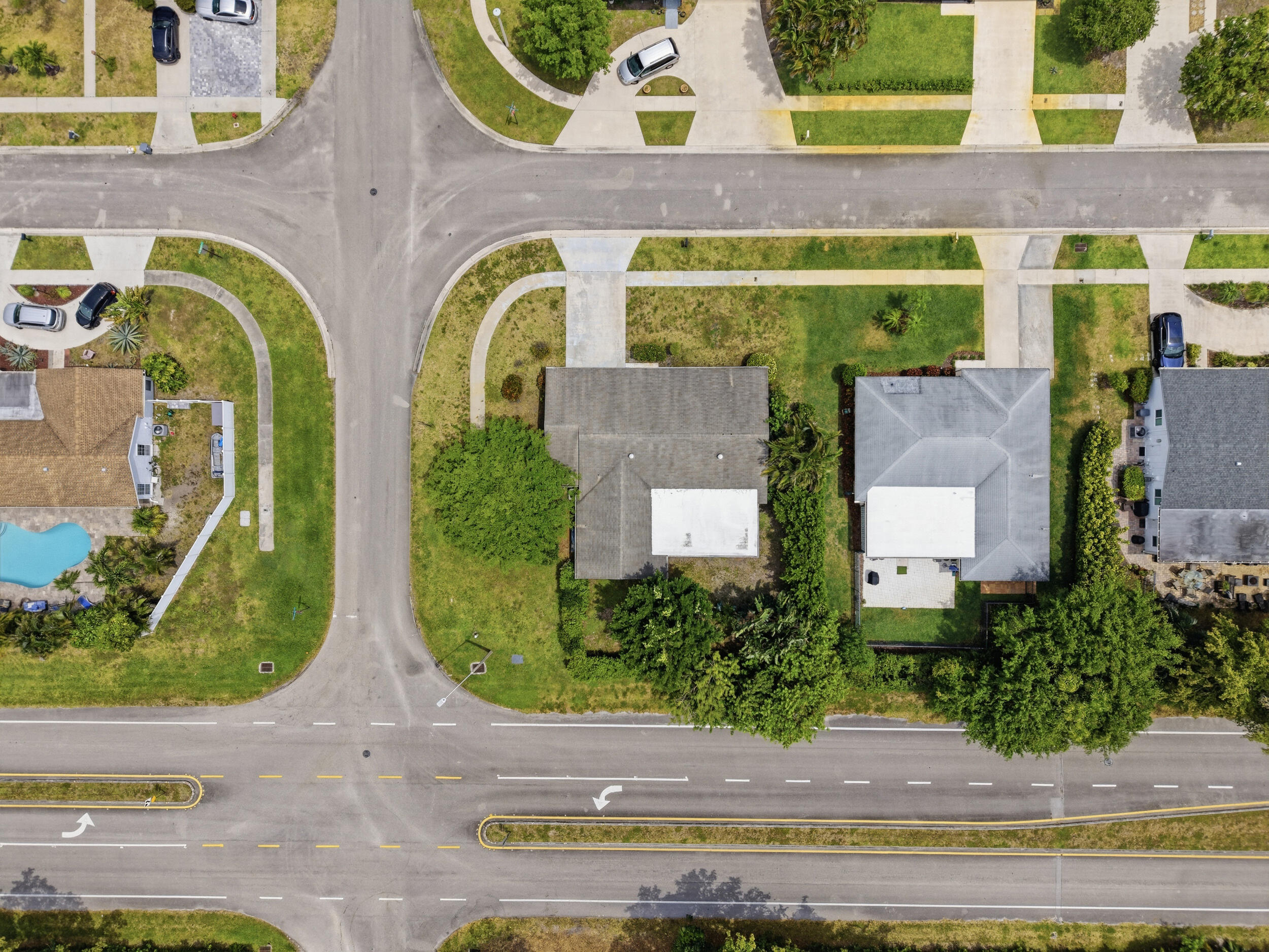 COCO WOOD LAKES SEC 1 - Residential Lease