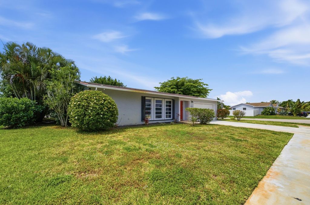 Photo of 6396 Country Wood Way, Delray Beach, FL 33484 (MLS # B26028336)
