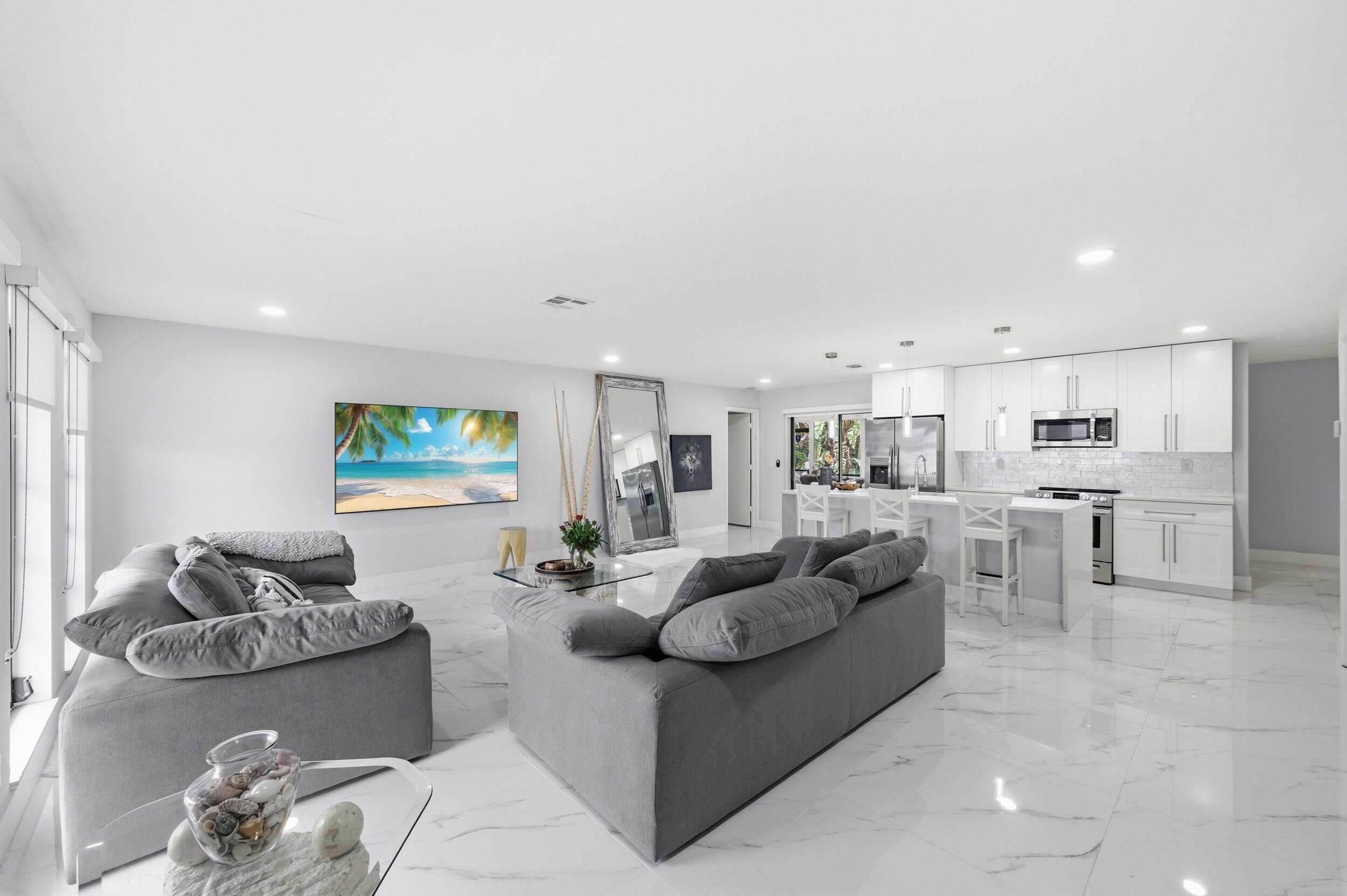 COCO WOOD LAKES SEC 1 - Residential Lease