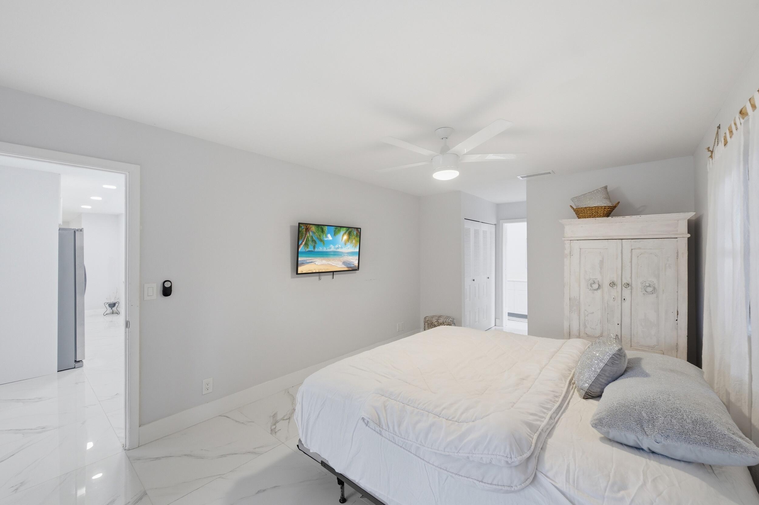 COCO WOOD LAKES SEC 1 - Residential Lease