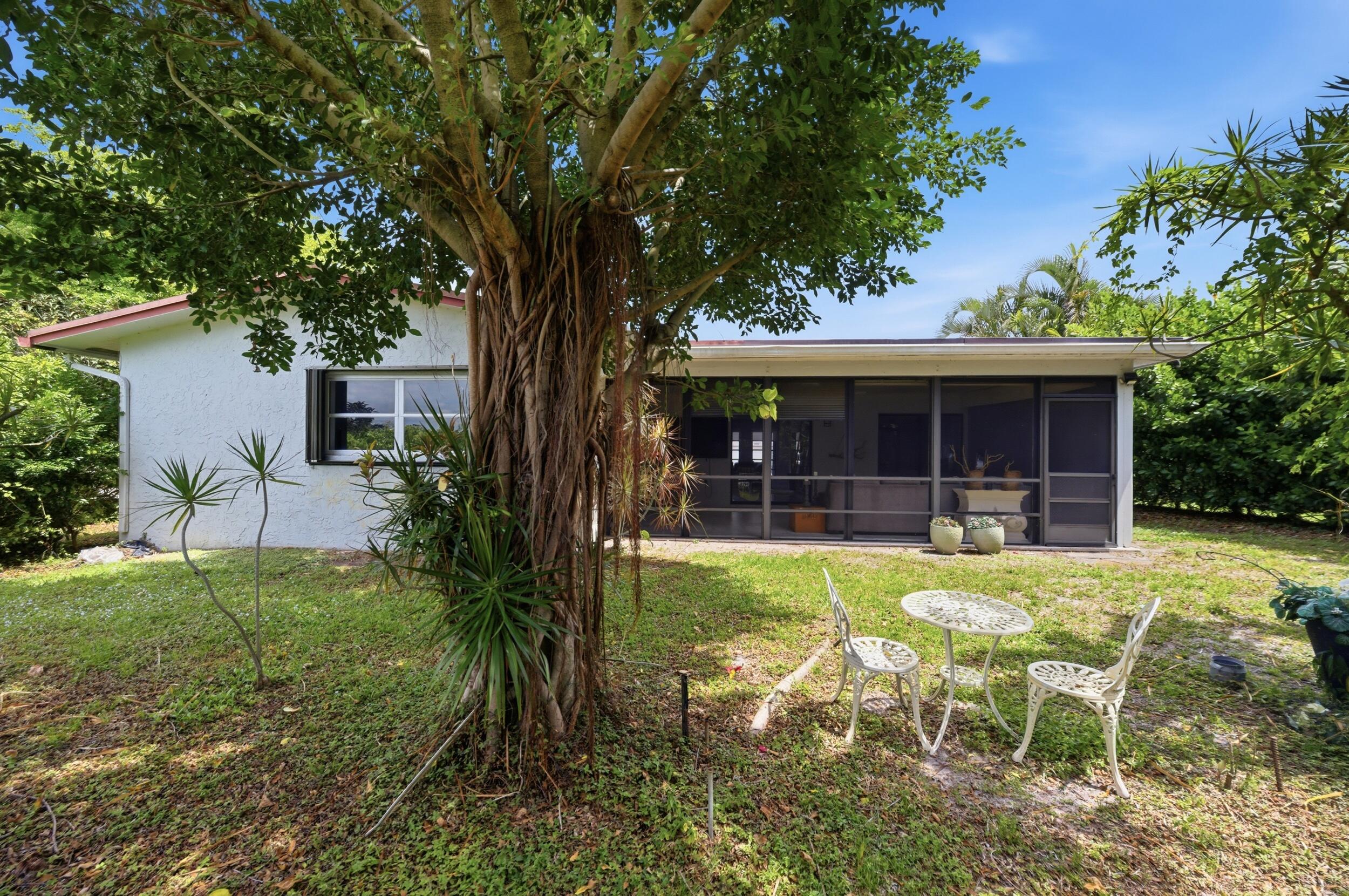 COCO WOOD LAKES SEC 1 - Residential Lease