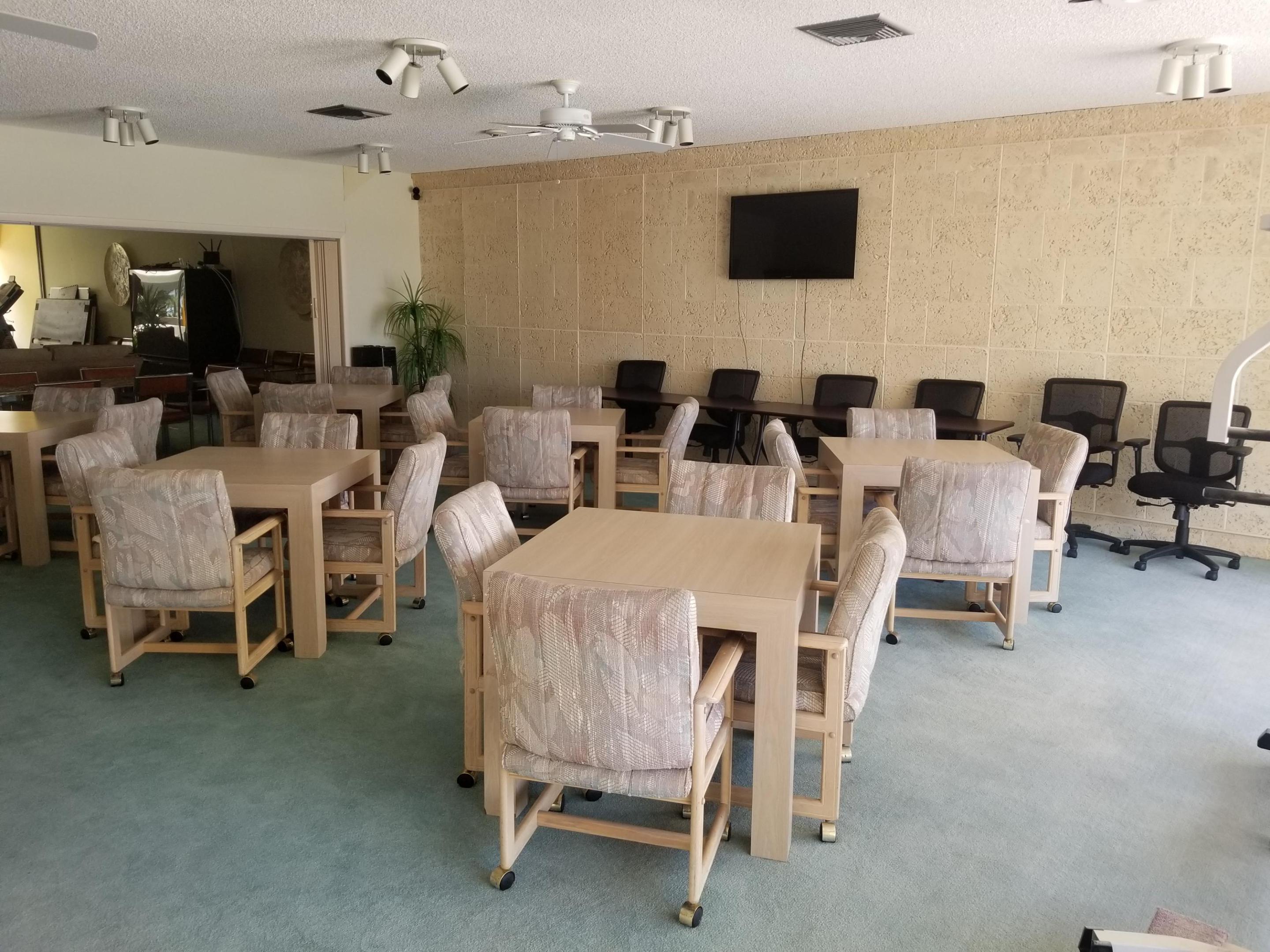 LE CHATEAU ROYAL CONDO - Residential