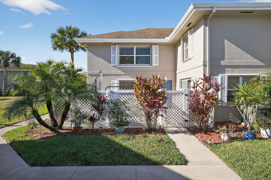 Photo of 3325 SW Sunset Trace Circle, Palm City, FL 34990 (MLS # R11163473)