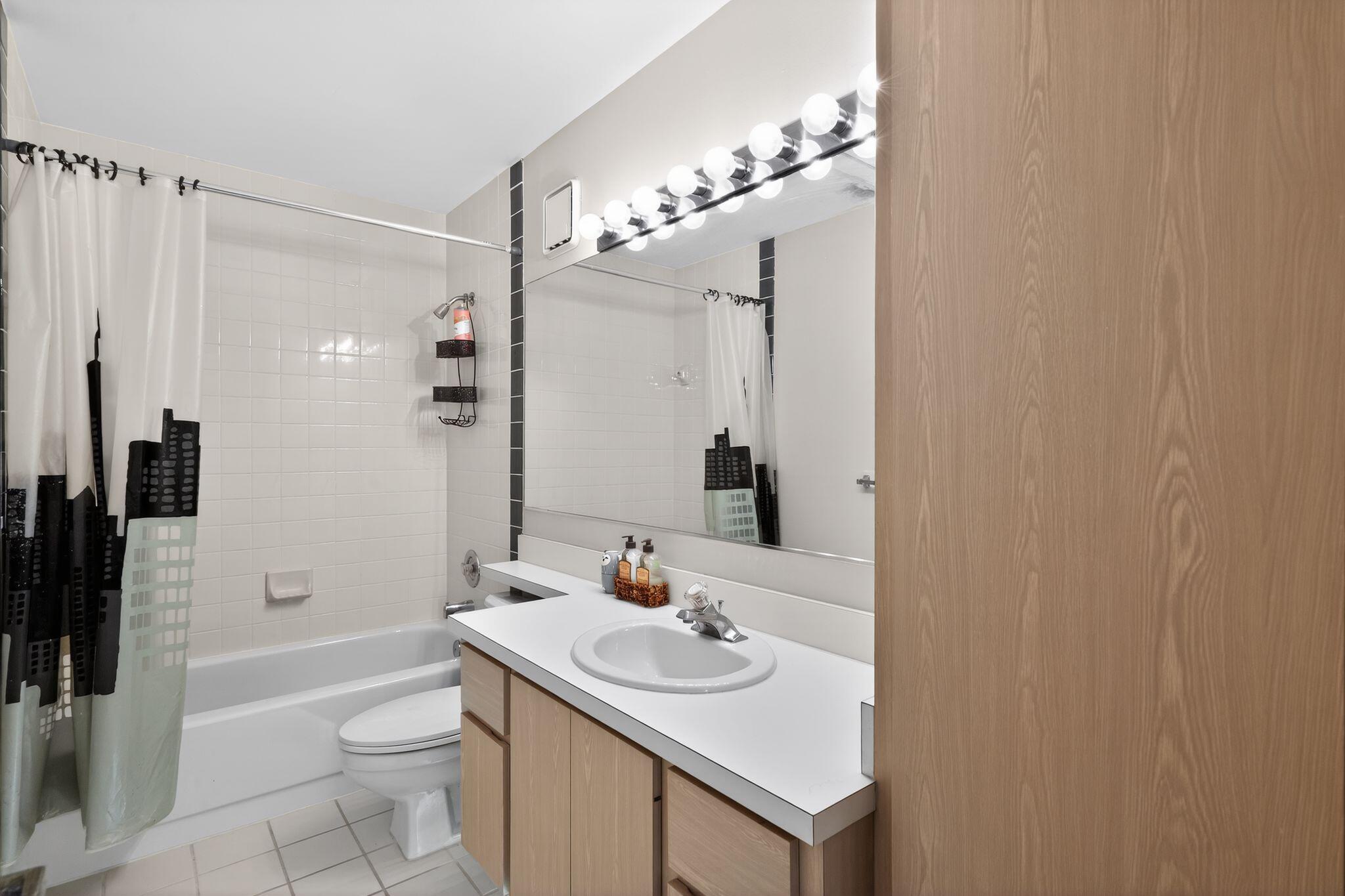 STAMFORD AT SUNSET TRACE (AKA MARTIN DOWNS PLAT 36 - Residential