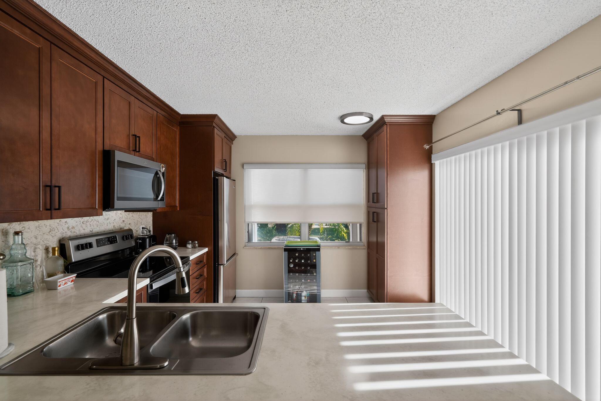 STAMFORD AT SUNSET TRACE (AKA MARTIN DOWNS PLAT 36 - Residential