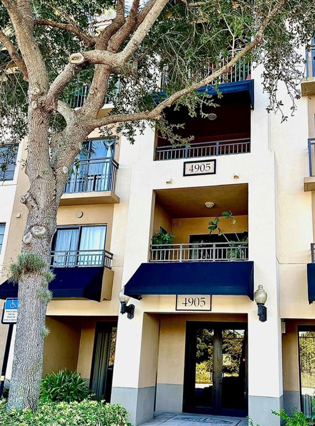 Photo of 4905 Midtown Lane #2203, Palm Beach Gardens, FL 33418 (MLS # R10763088)