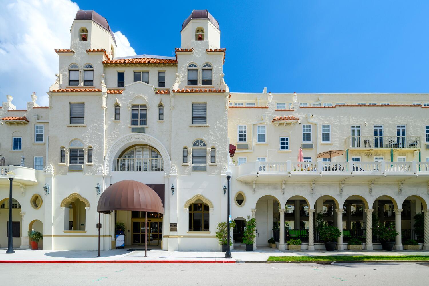 PALM BEACH HOTEL CONDO - Residential