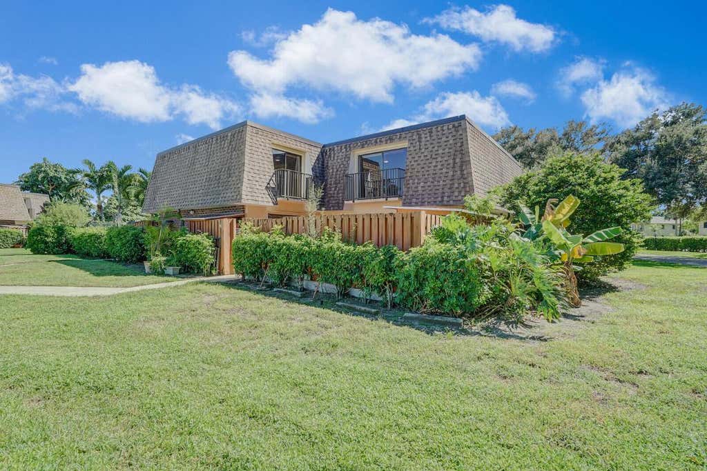 Photo of 2909 SW 22nd Circle #38c, Delray Beach, FL 33445 (MLS # R11024015)