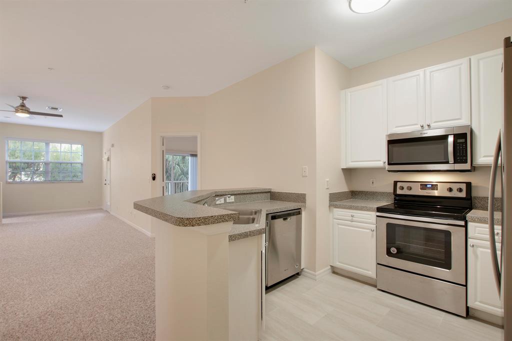 TEQUESTA TRACE CONDO - Residential