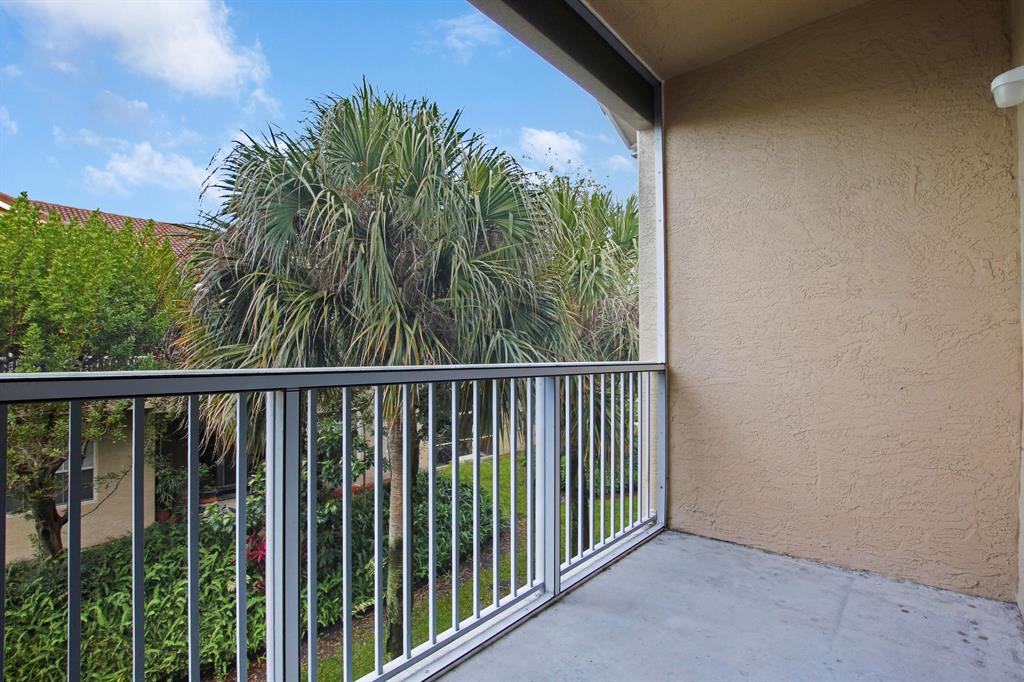 TEQUESTA TRACE CONDO - Residential