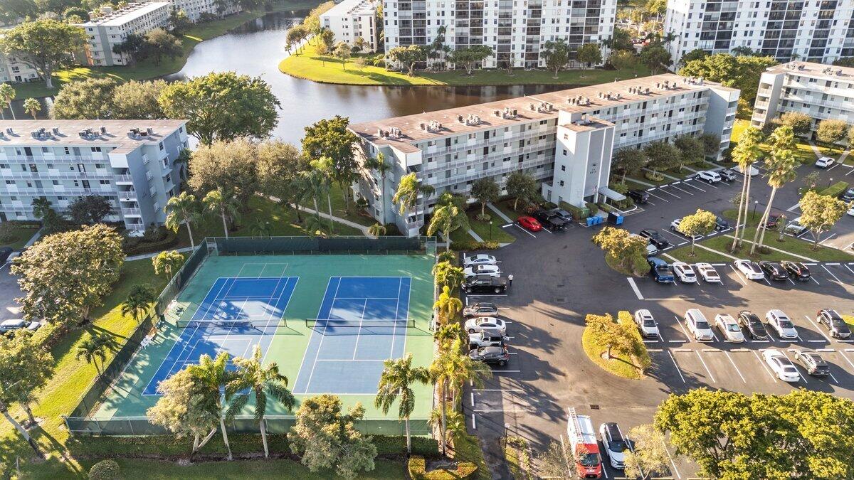 CYPRESS BEND CONDOMINIUM V - Residential