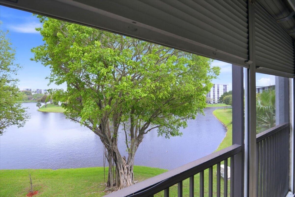 CYPRESS BEND CONDOMINIUM V - Residential