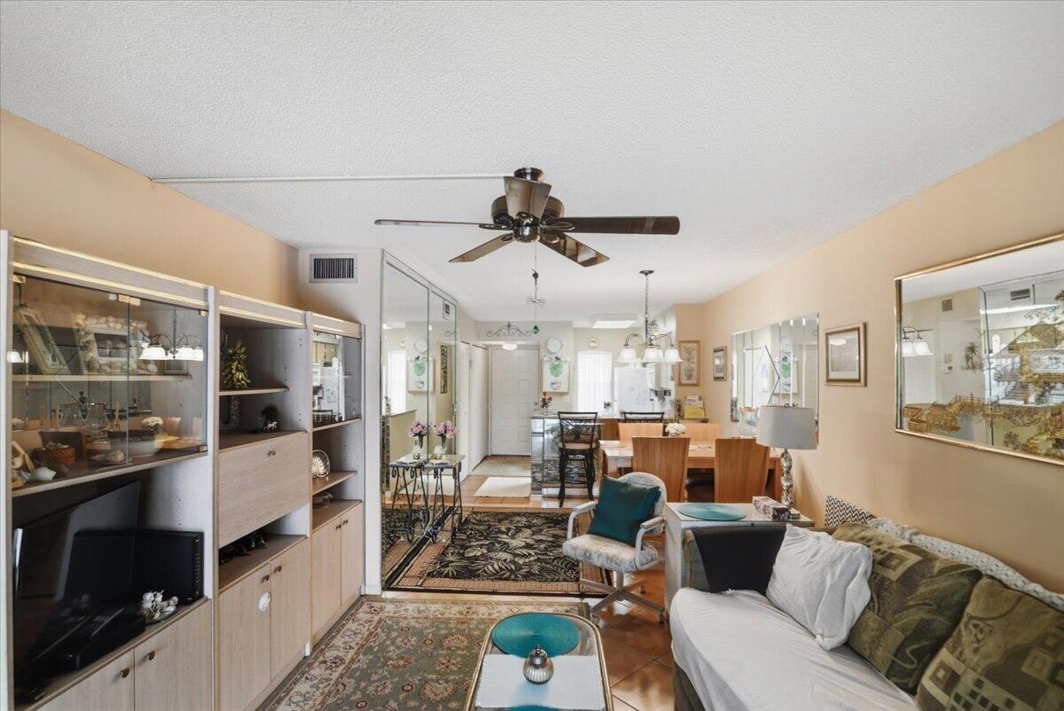 CYPRESS BEND CONDOMINIUM V - Residential