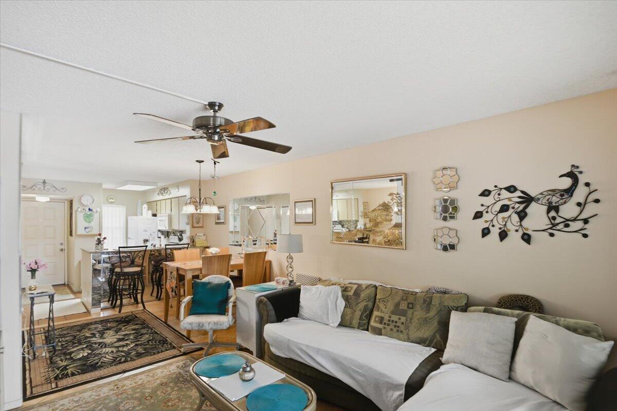 CYPRESS BEND CONDOMINIUM V - Residential