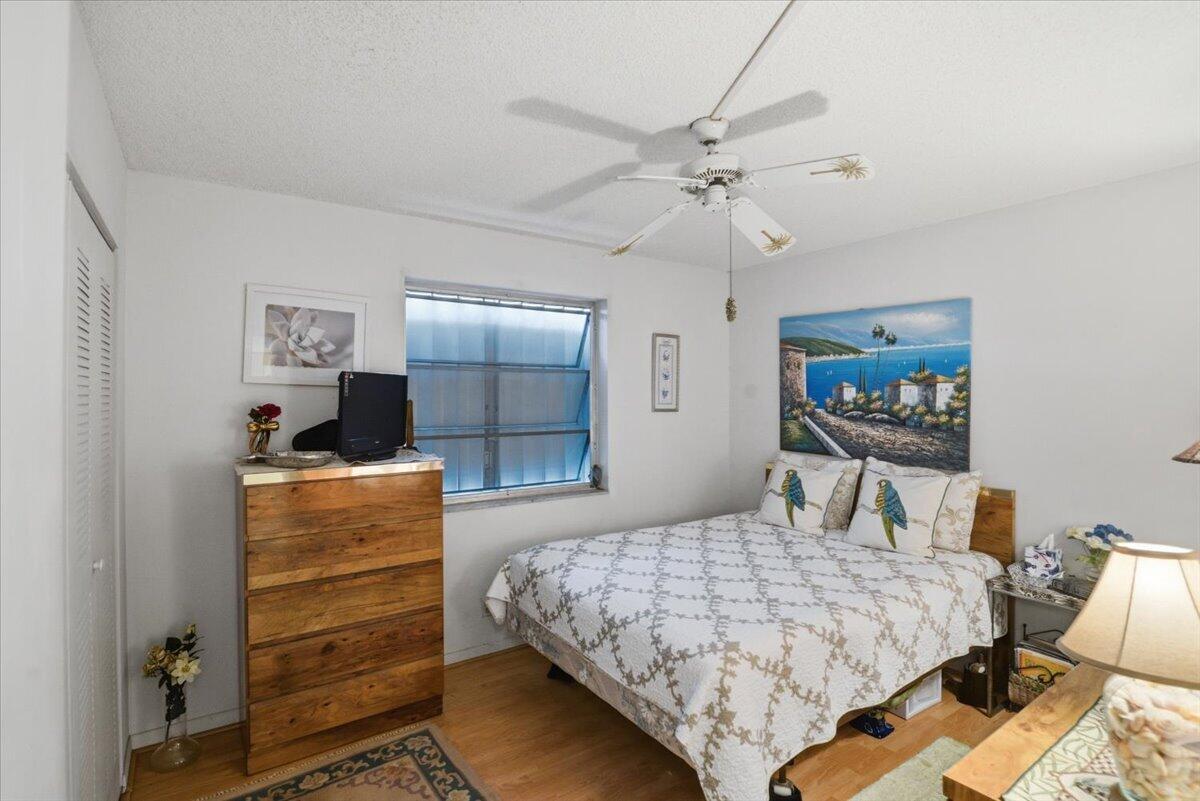 CYPRESS BEND CONDOMINIUM V - Residential