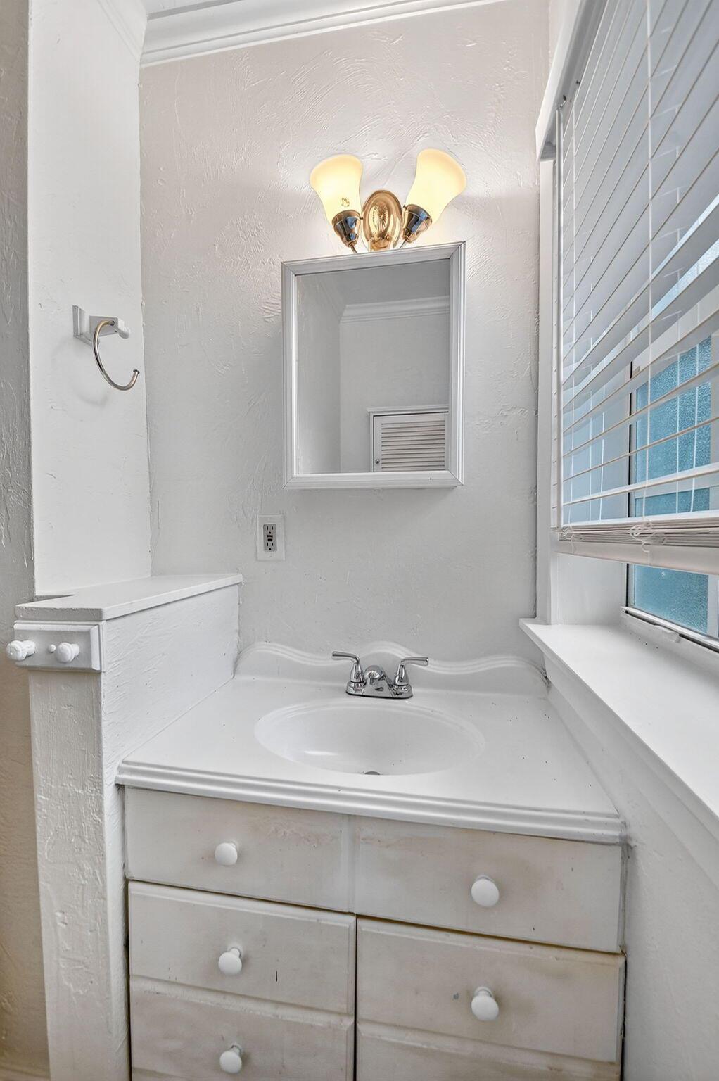 Lake Worth Town Add 01 - Residential Lease