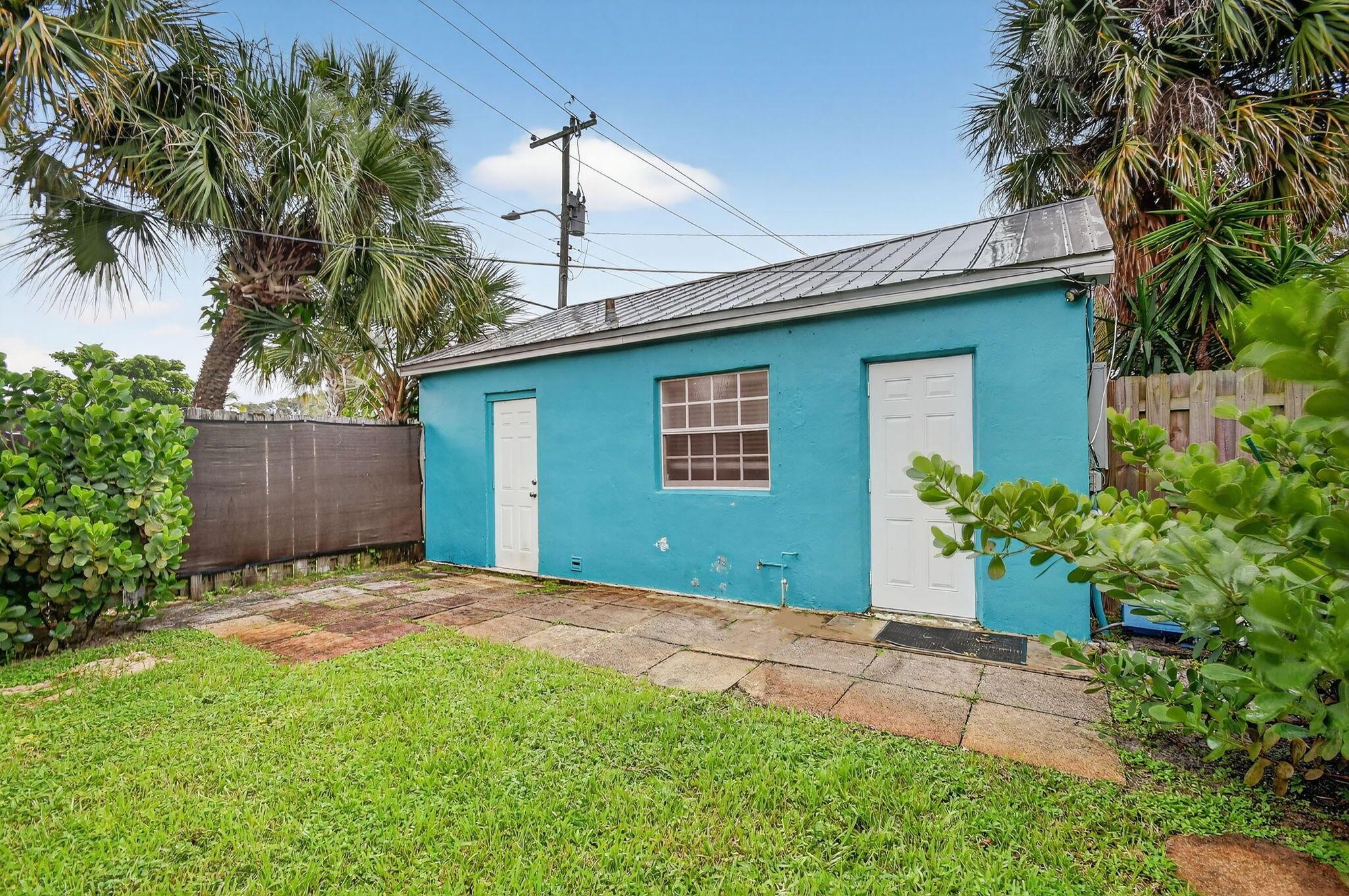 Lake Worth Town Add 01 - Residential Lease