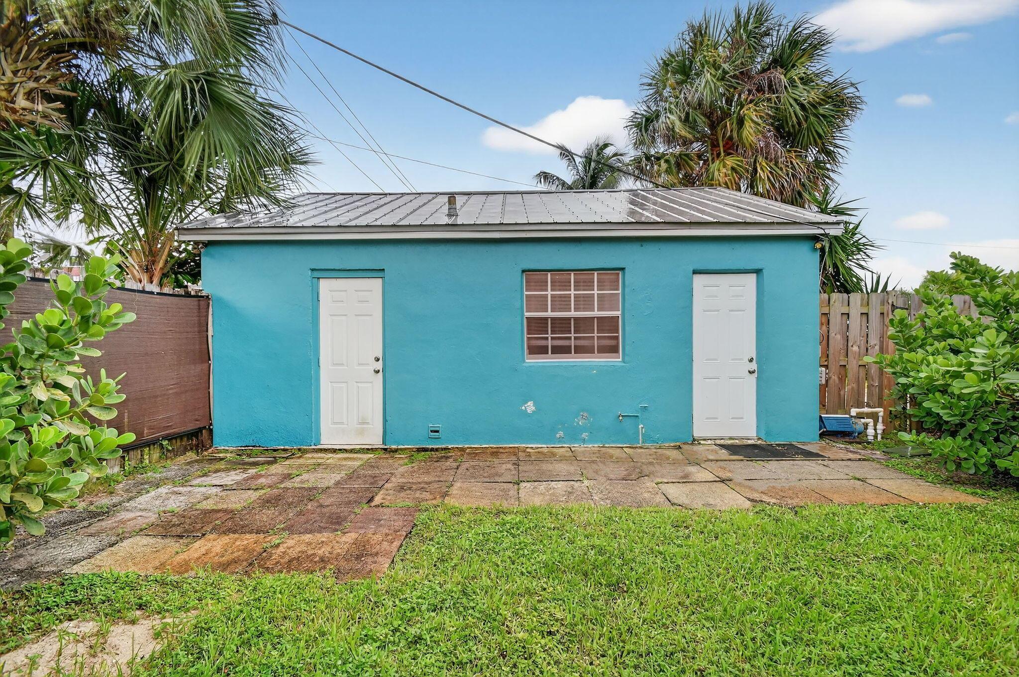 Lake Worth Town Add 01 - Residential Lease