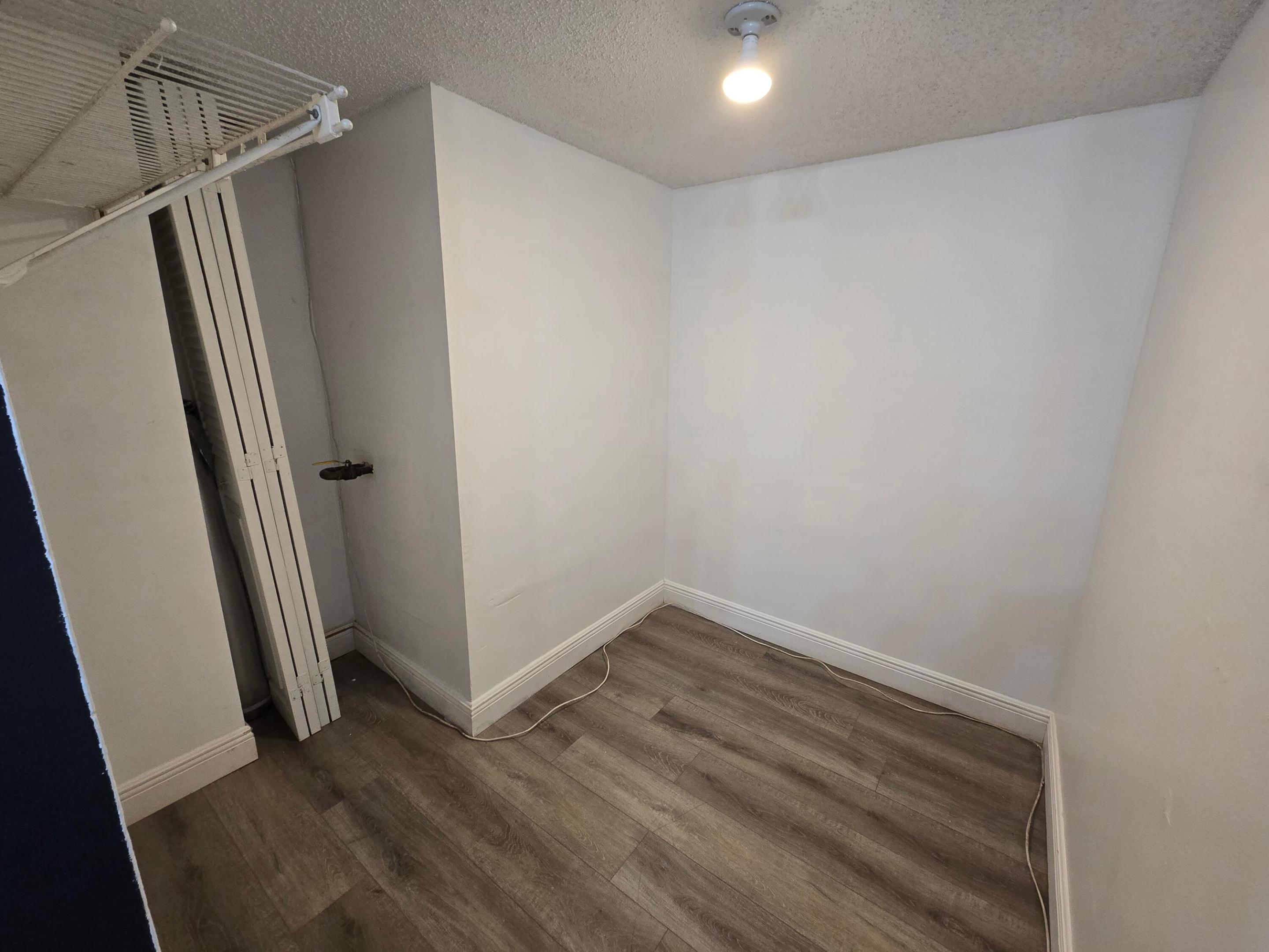 GATE THREE CONDO - Residential