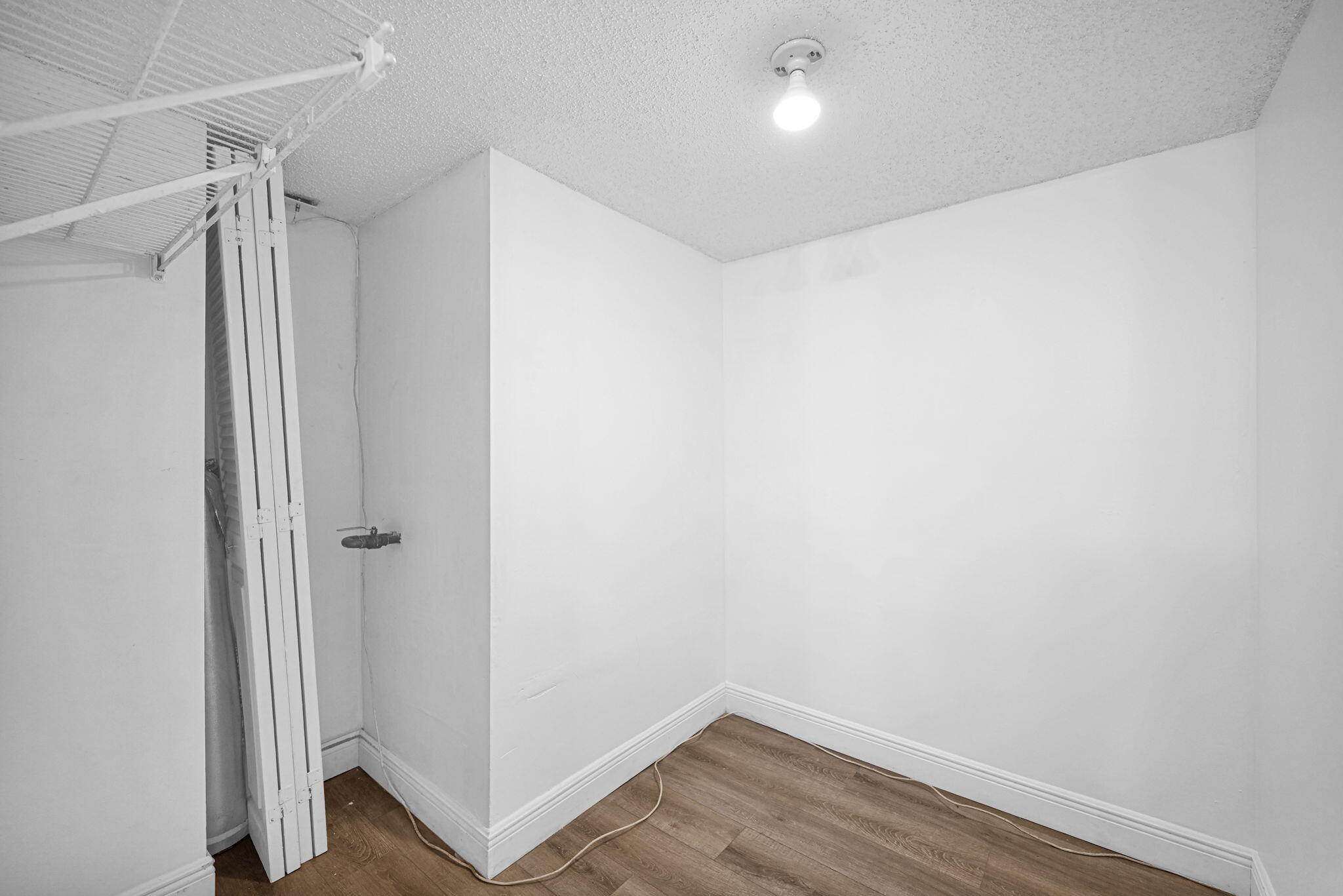 GATE THREE CONDO - Residential