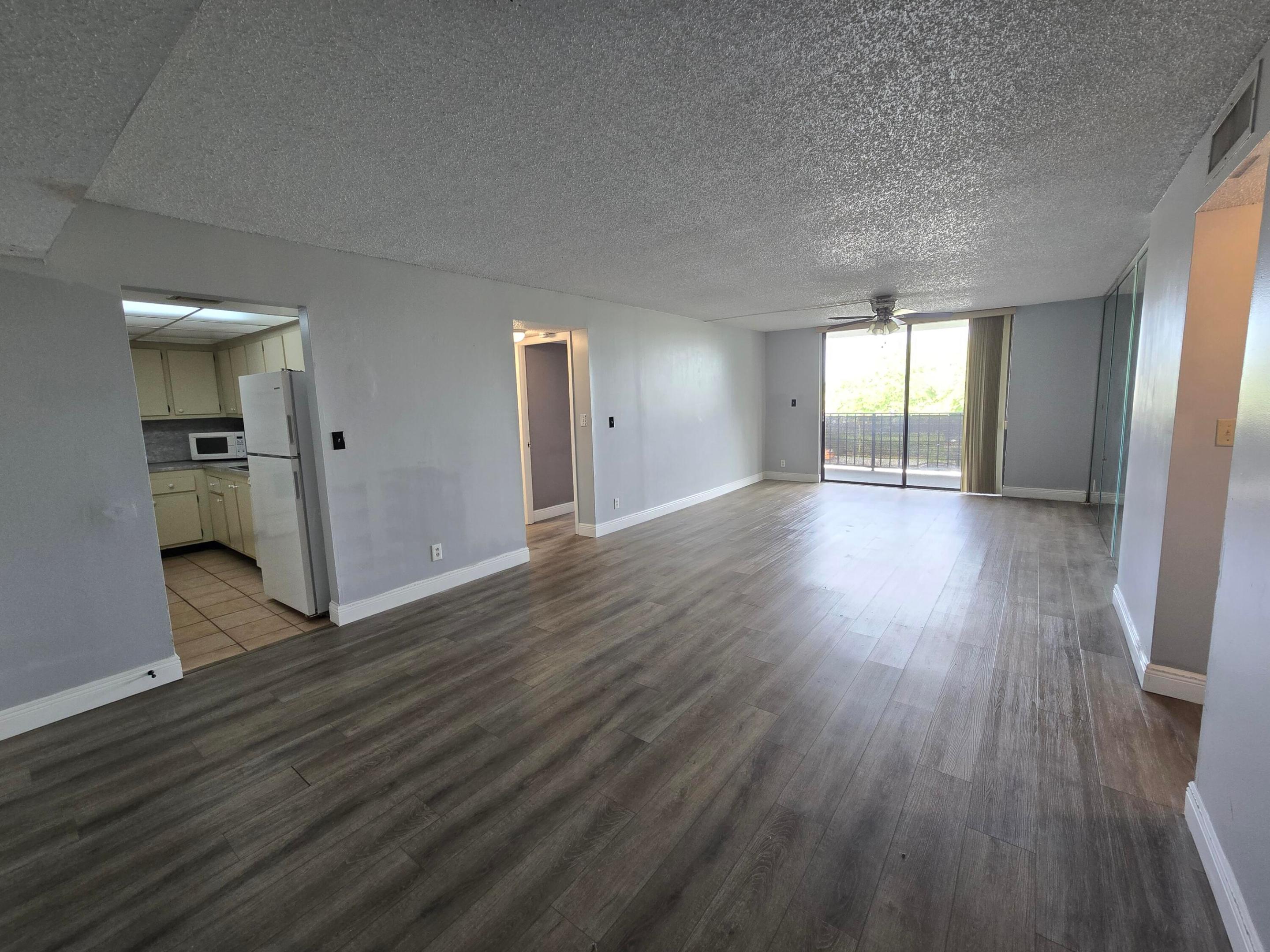 GATE THREE CONDO - Residential