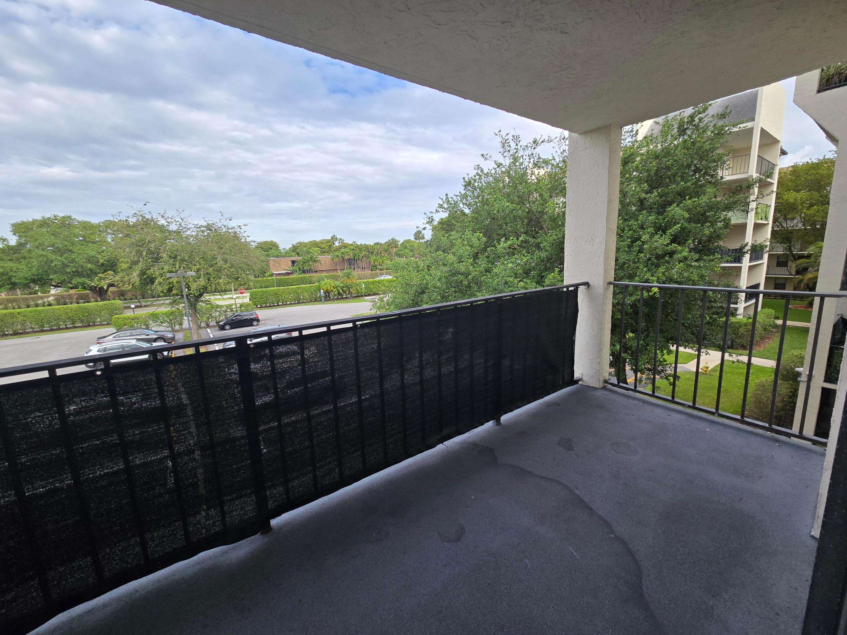 GATE THREE CONDO - Residential