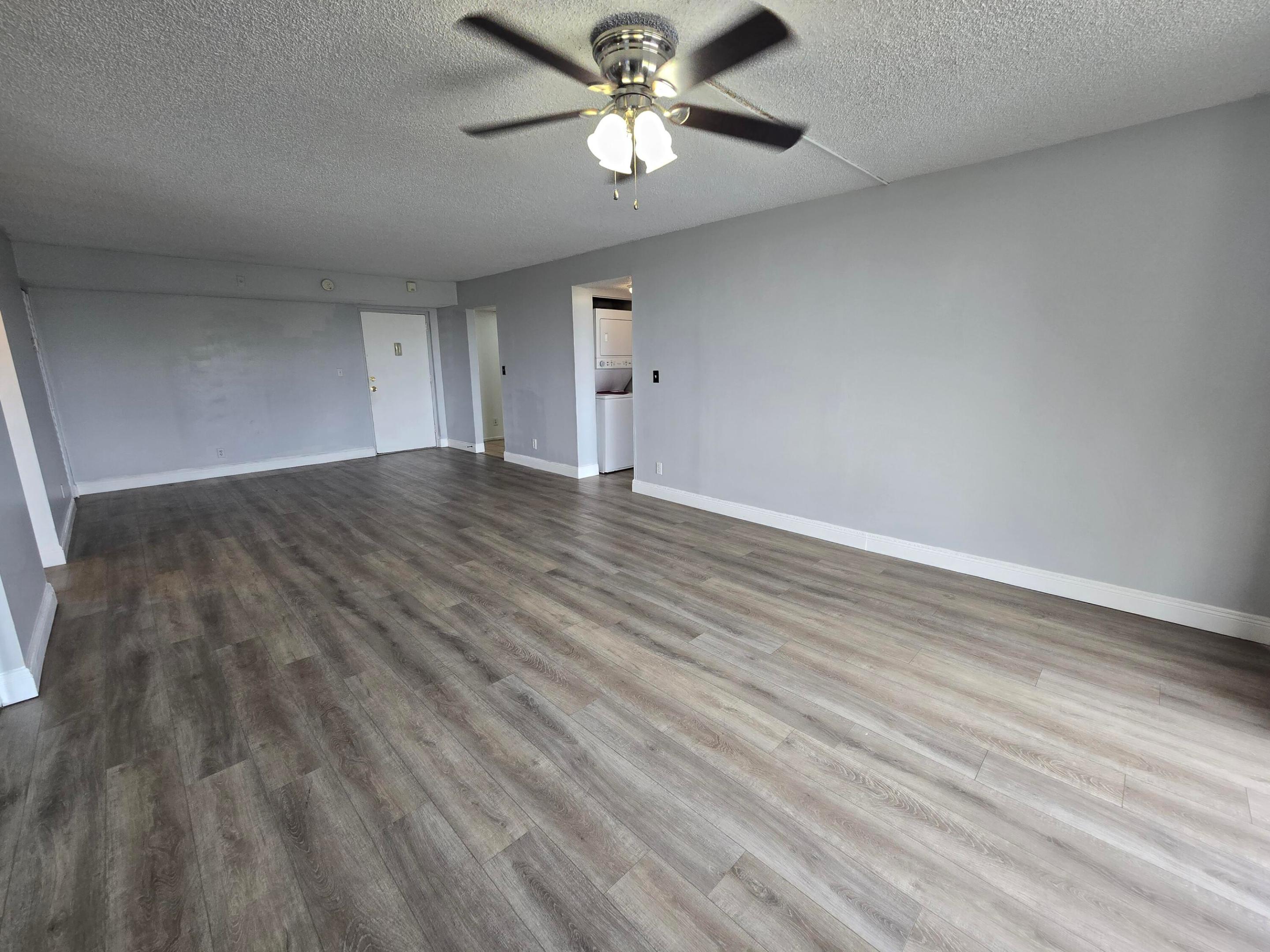 GATE THREE CONDO - Residential