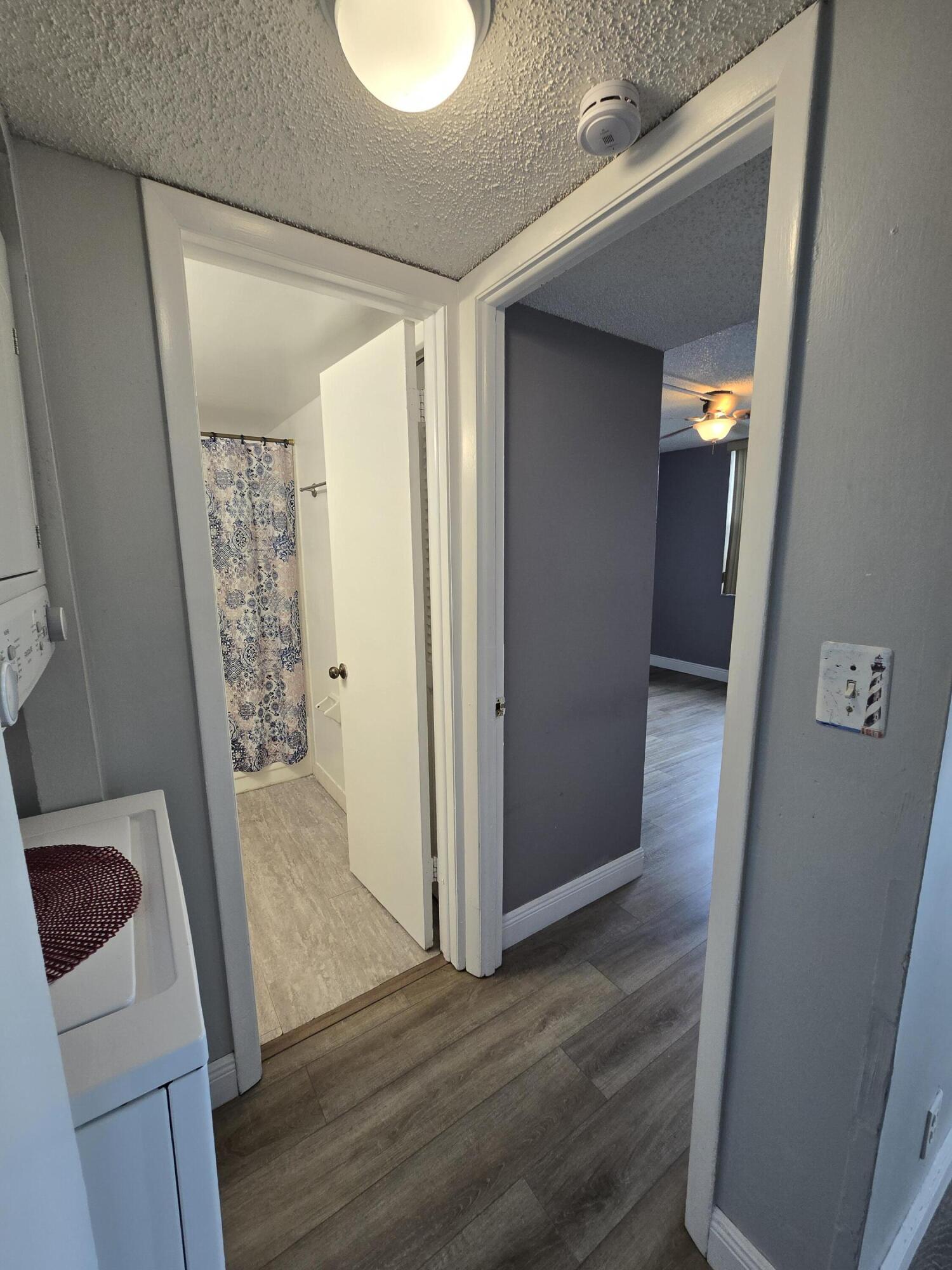 GATE THREE CONDO - Residential