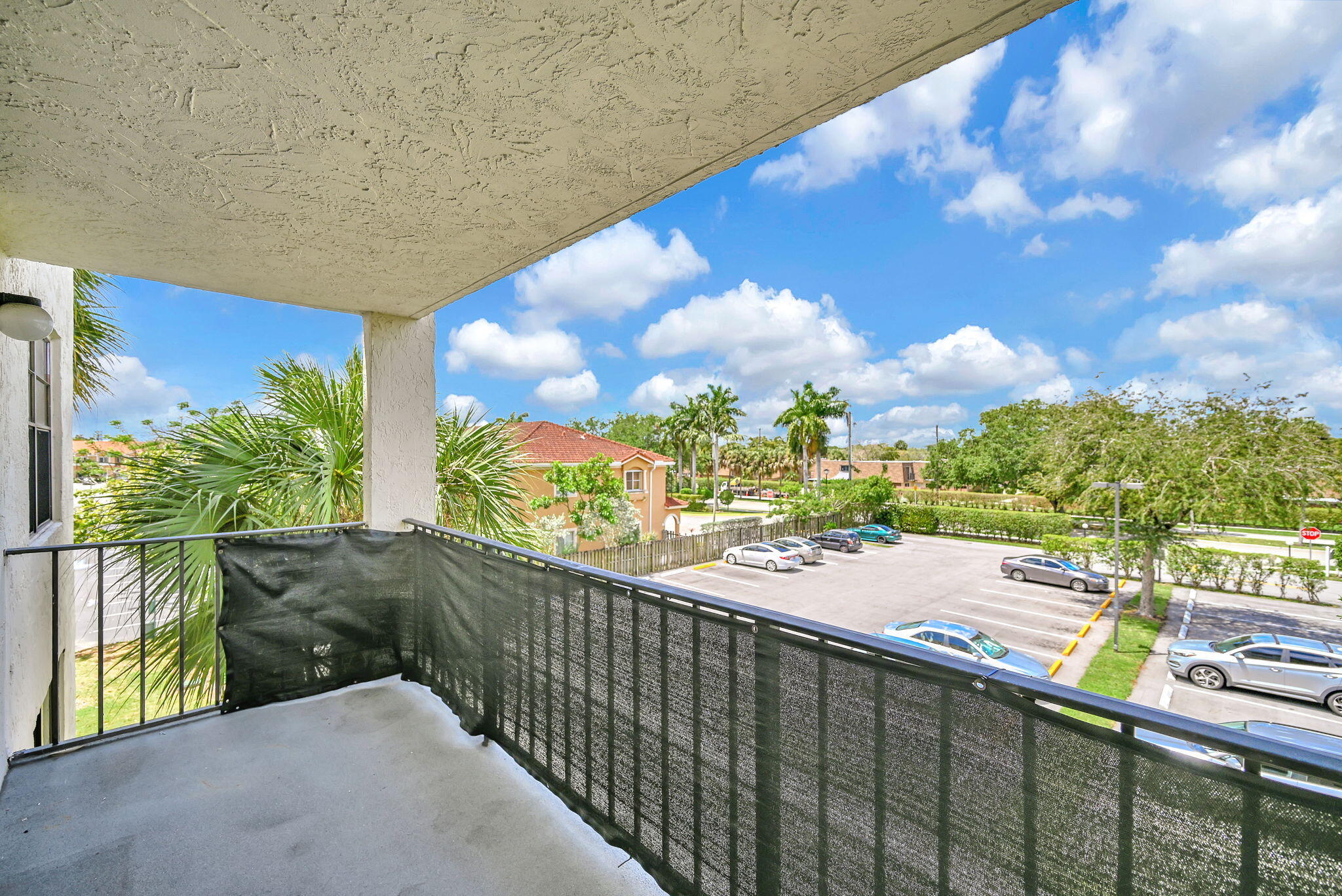 GATE THREE CONDO - Residential
