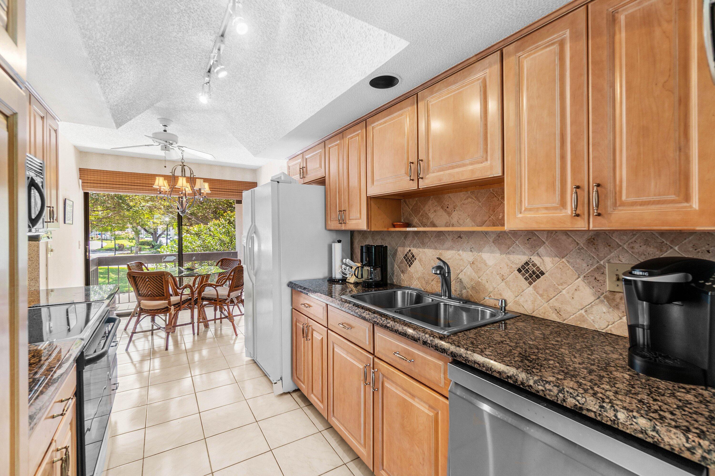 GARDENS OF LAKEWOOD CONDO - Residential