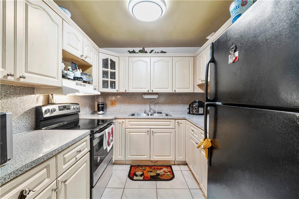 PALMETTO GARDEN - Residential