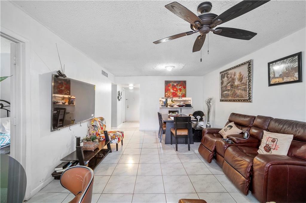 PALMETTO GARDEN - Residential