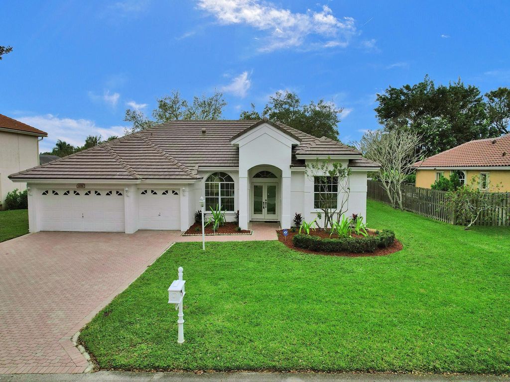 Photo of 6081 Superior Boulevard, Davie, FL 33331 (MLS # F10413749)