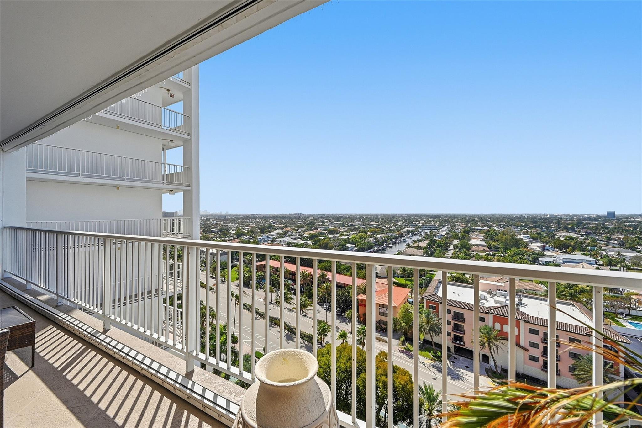 PLAZA EAST - Residential