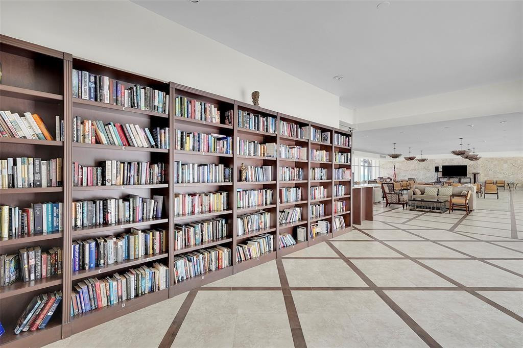 PLAZA EAST - Residential