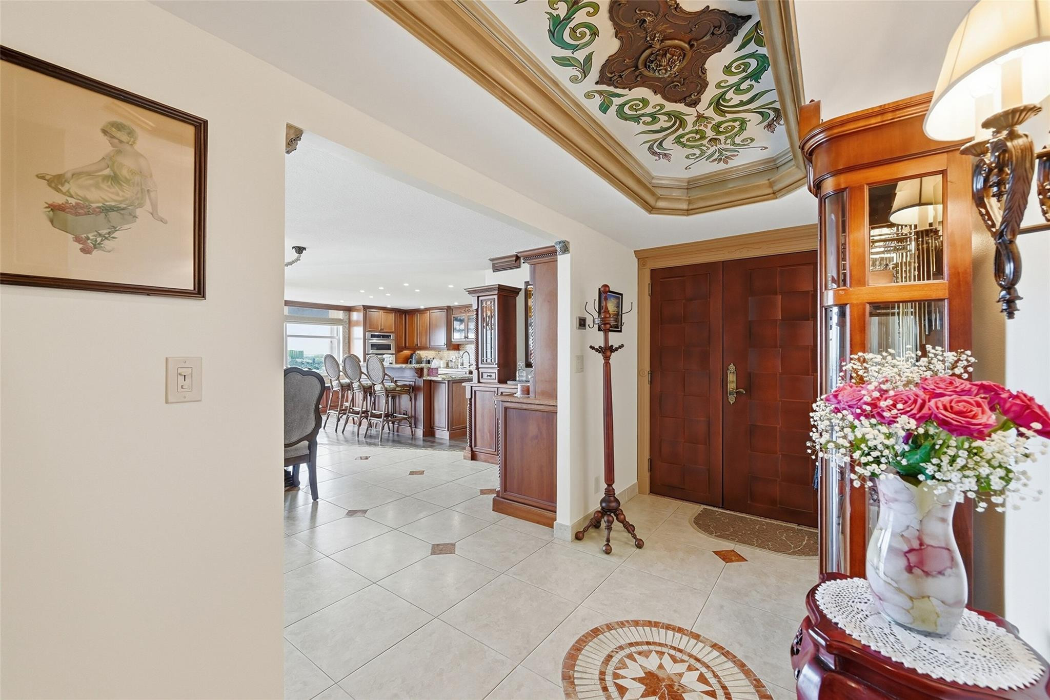 PLAZA EAST - Residential