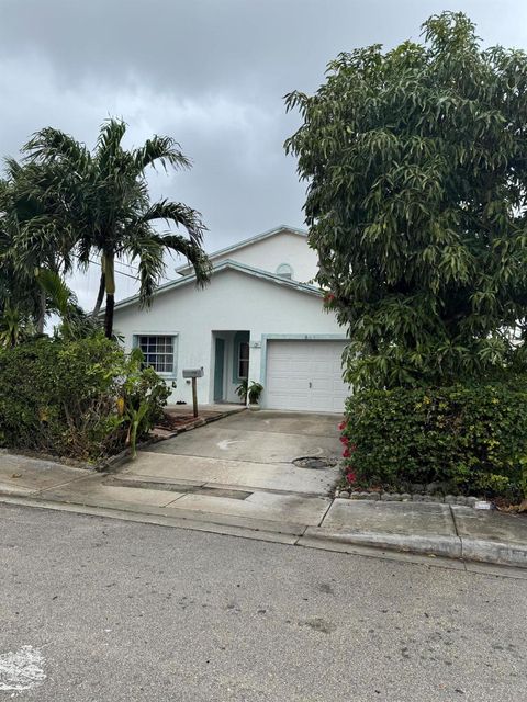 A home in Lake Worth Beach