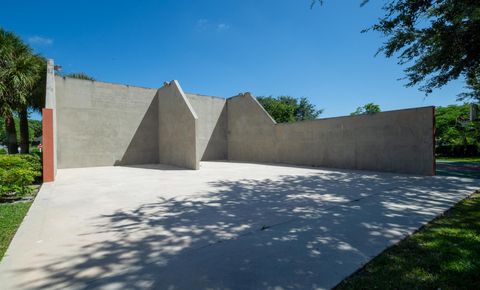 A home in Deerfield Beach