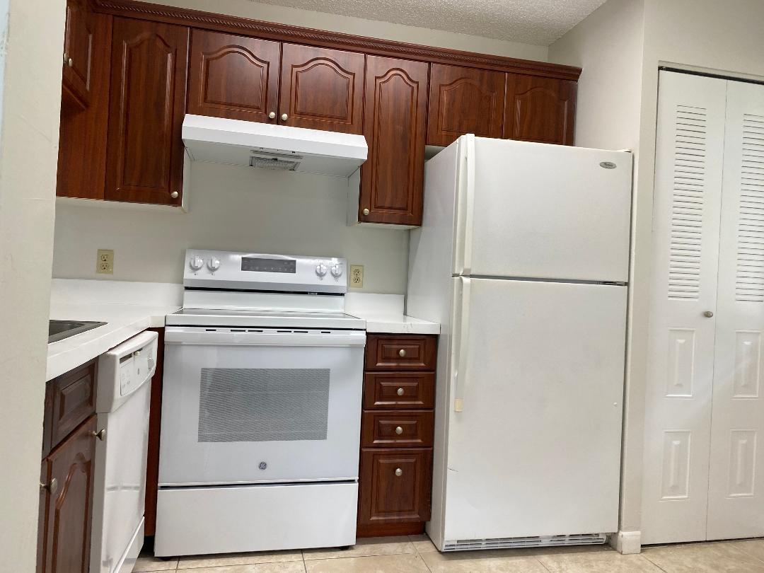 Napoli Gardens - Residential Lease