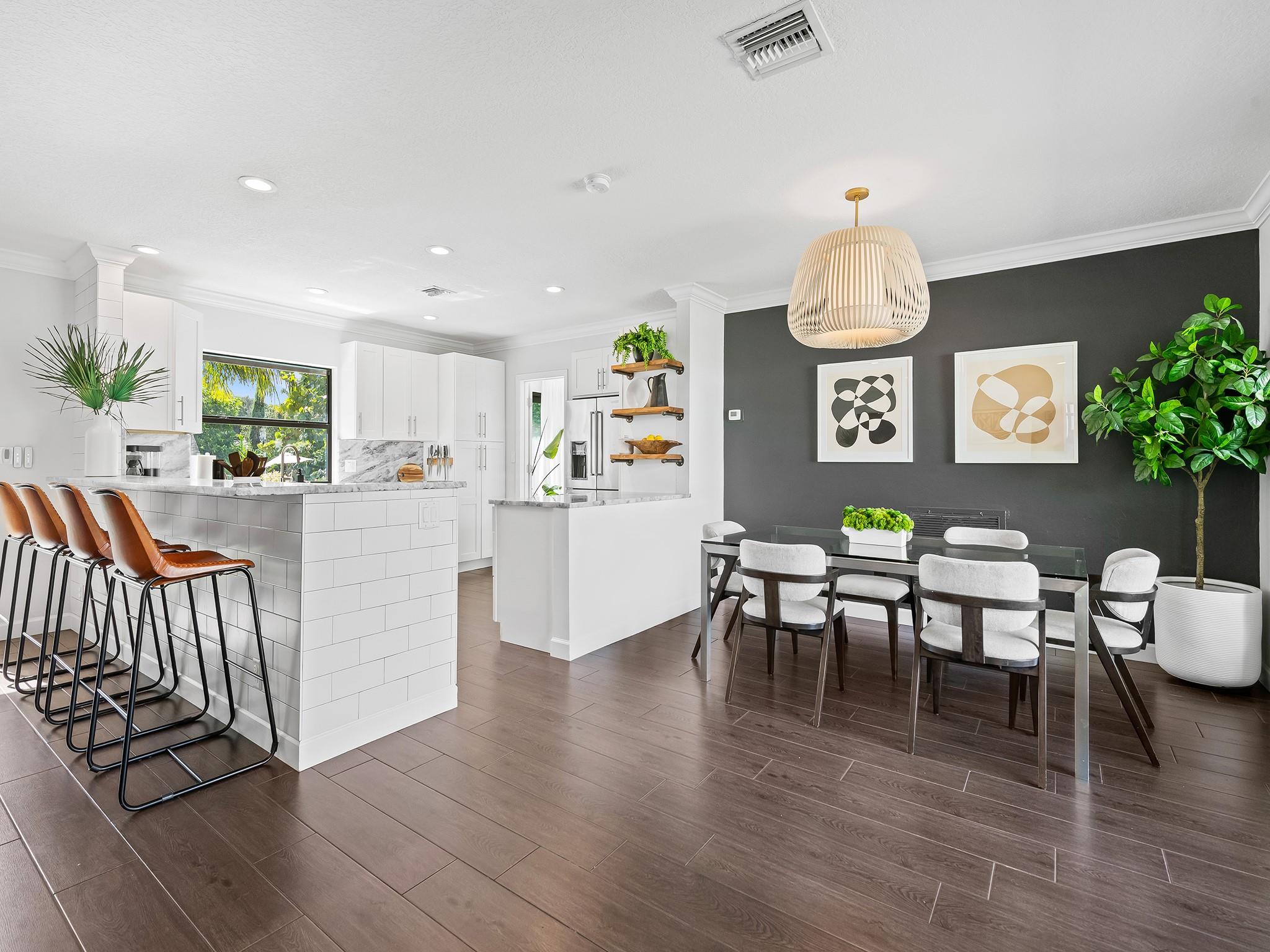 1304 Orange Isle