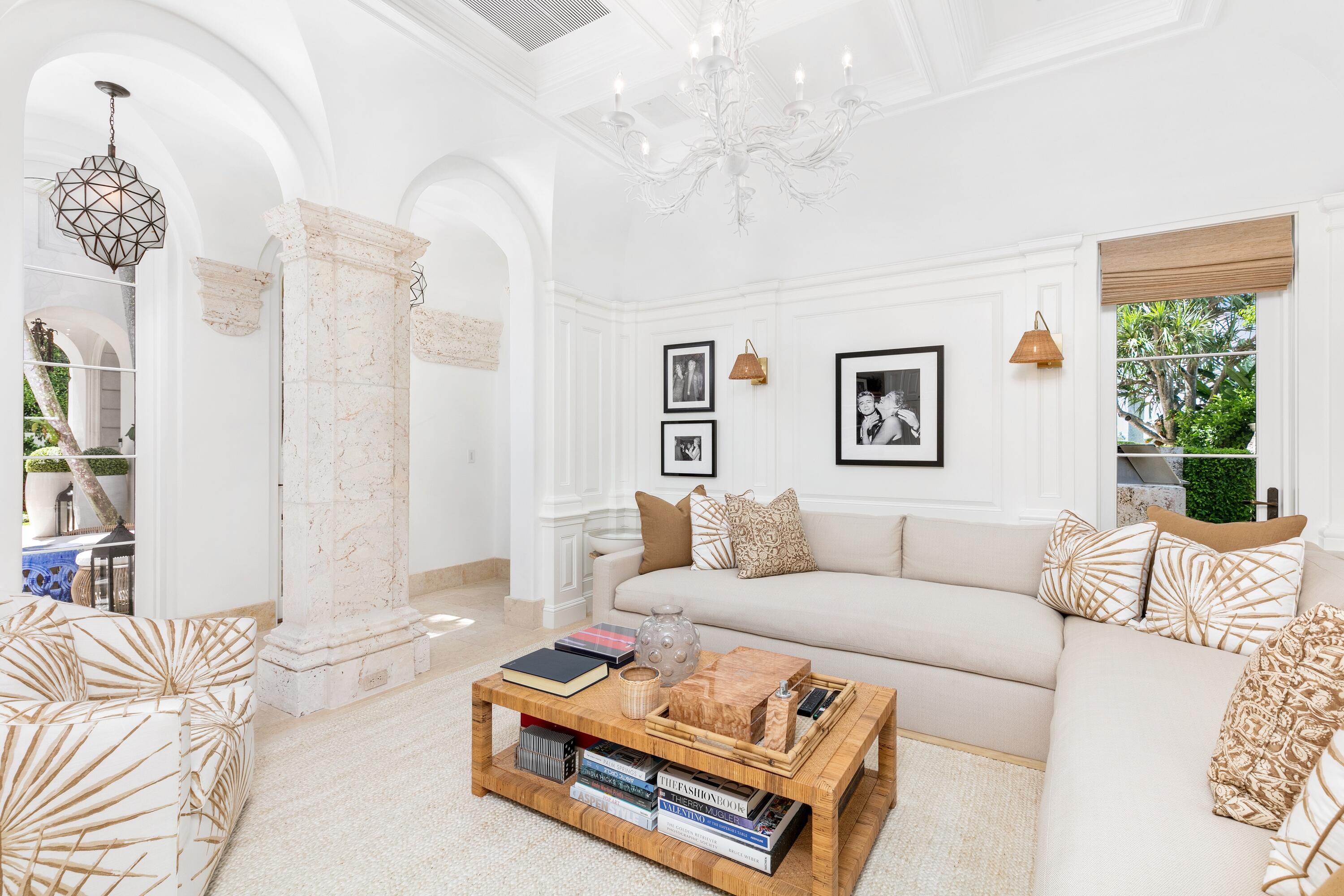 ADAMS CIRCLE - Residential