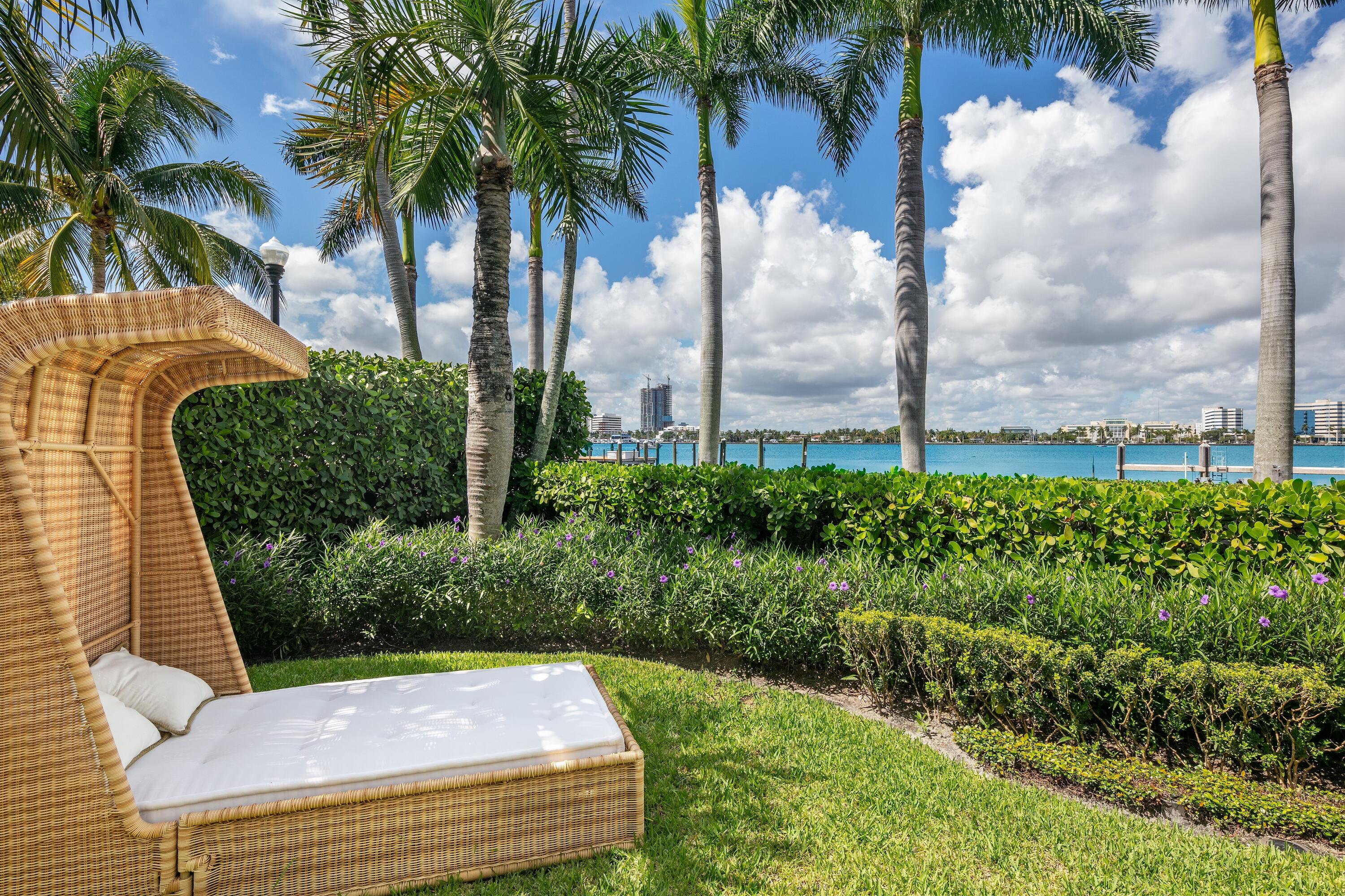 ADAMS CIRCLE - Residential