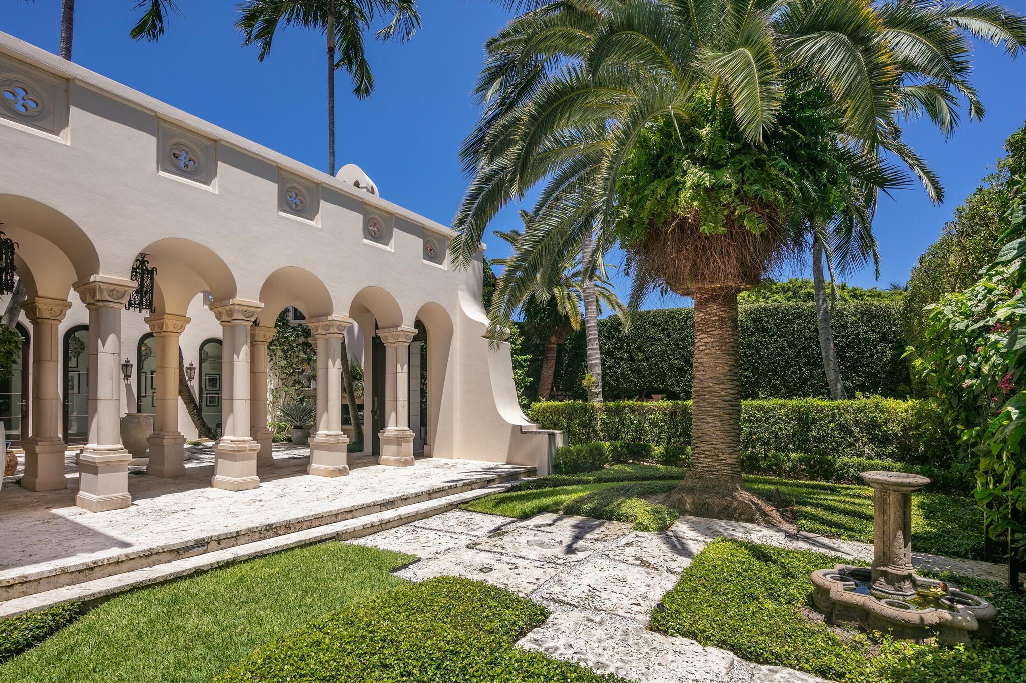 ADAMS CIRCLE - Residential
