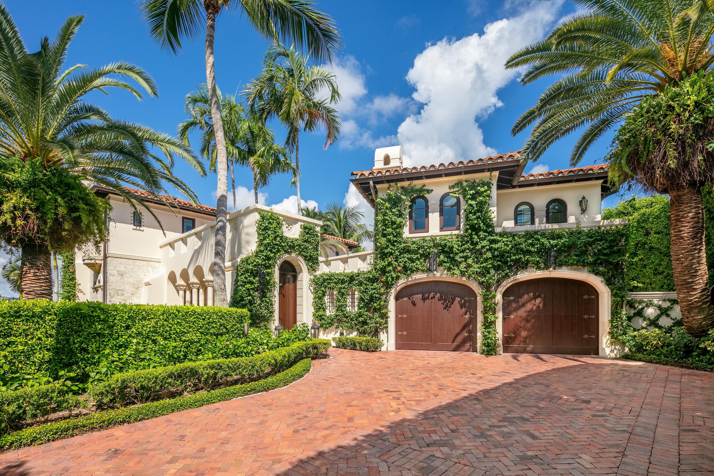 ADAMS CIRCLE - Residential