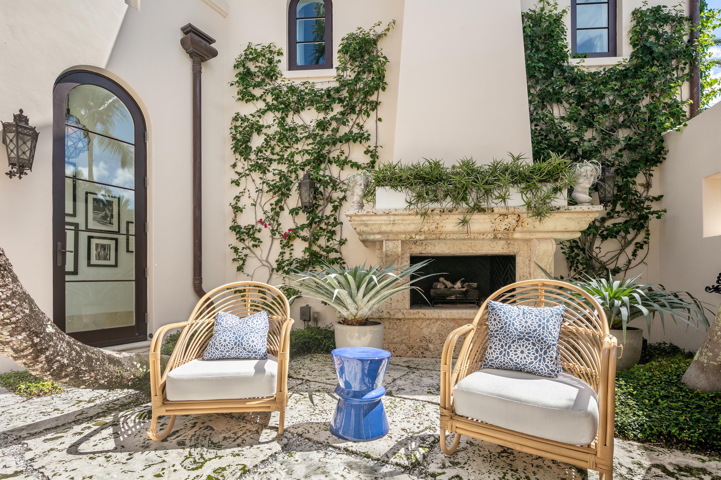 ADAMS CIRCLE - Residential