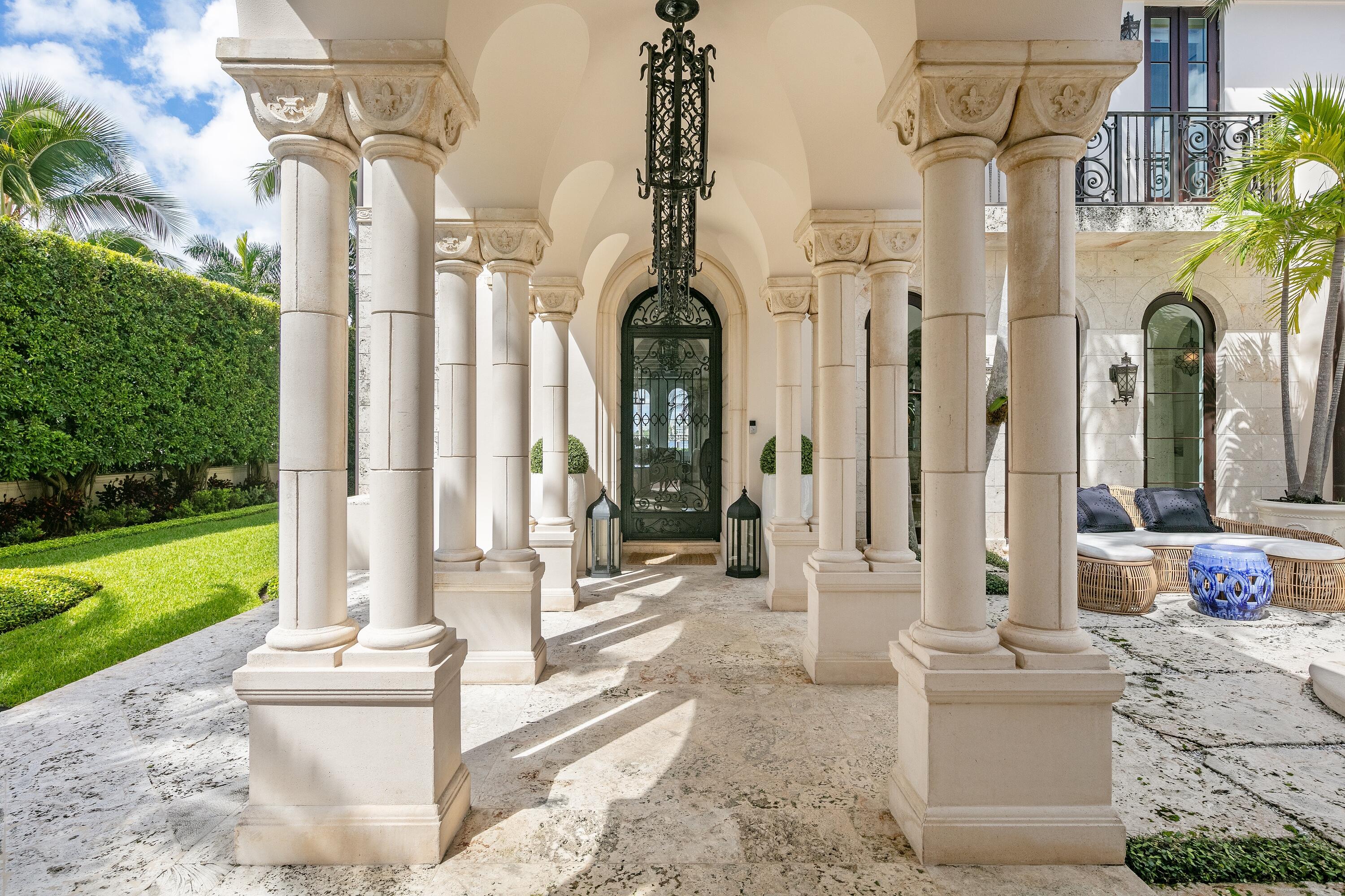 ADAMS CIRCLE - Residential