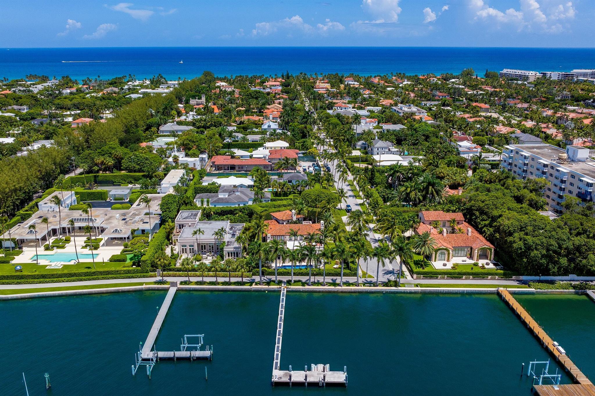 ADAMS CIRCLE - Residential