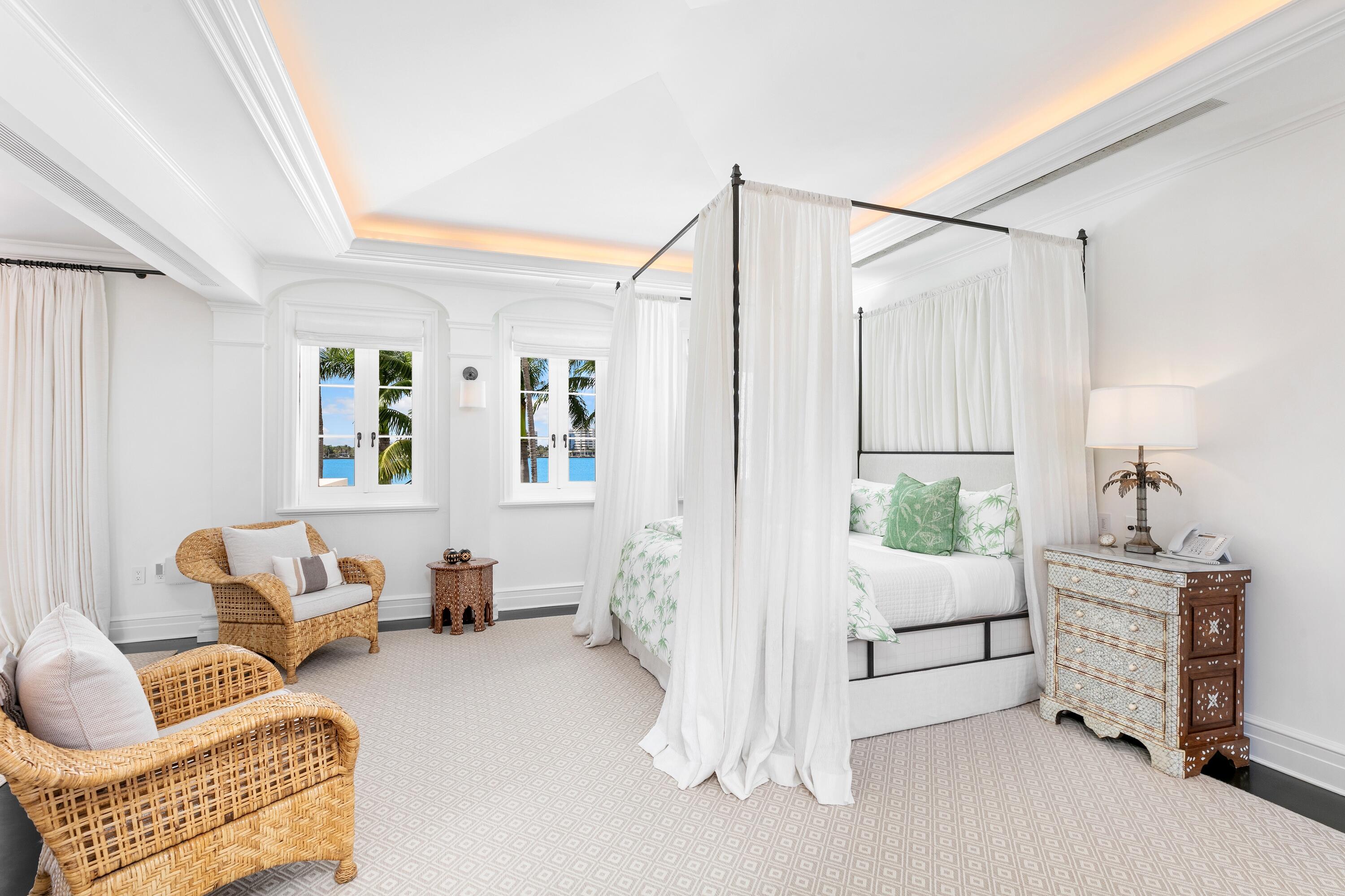 ADAMS CIRCLE - Residential